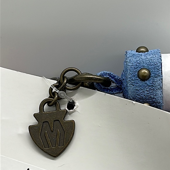 Minnetonka NWT Beautiful Light Blue Leather Crossbody Bag Purse 🌺🌺 - Picture 6 of 7